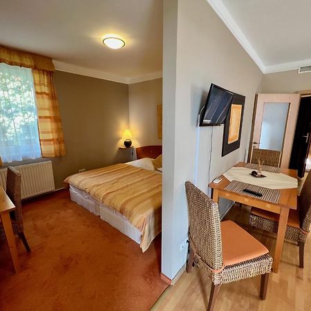 Luxus Golf Apartment Bük Eksteriør billede