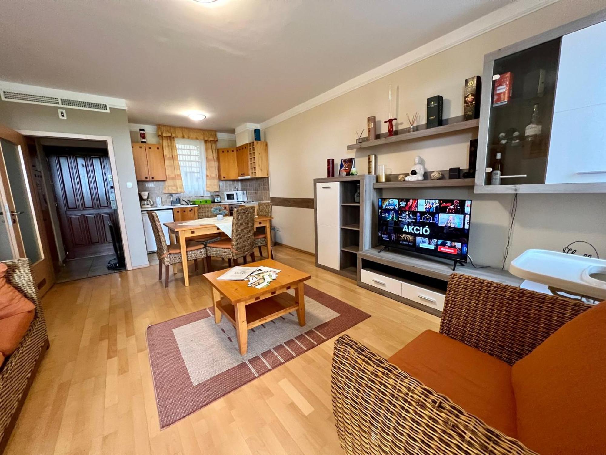 Luxus Golf Apartment Bük Eksteriør billede