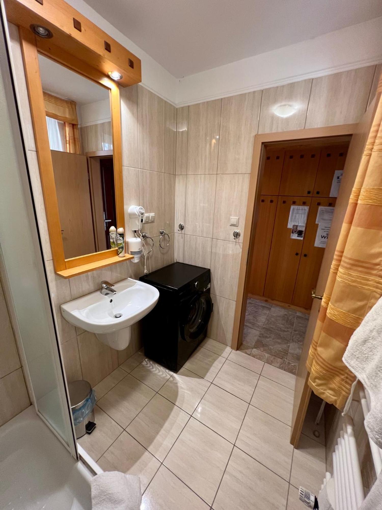 Luxus Golf Apartment Bük Eksteriør billede